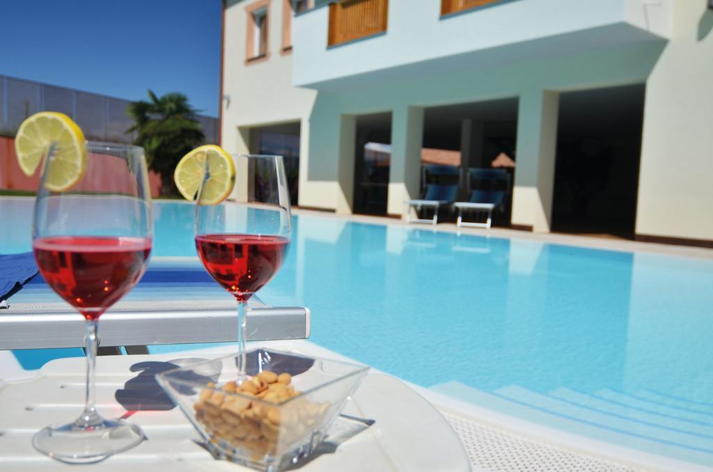 Garni Hotel Peterlinhof Caldaro Zewnętrze zdjęcie
