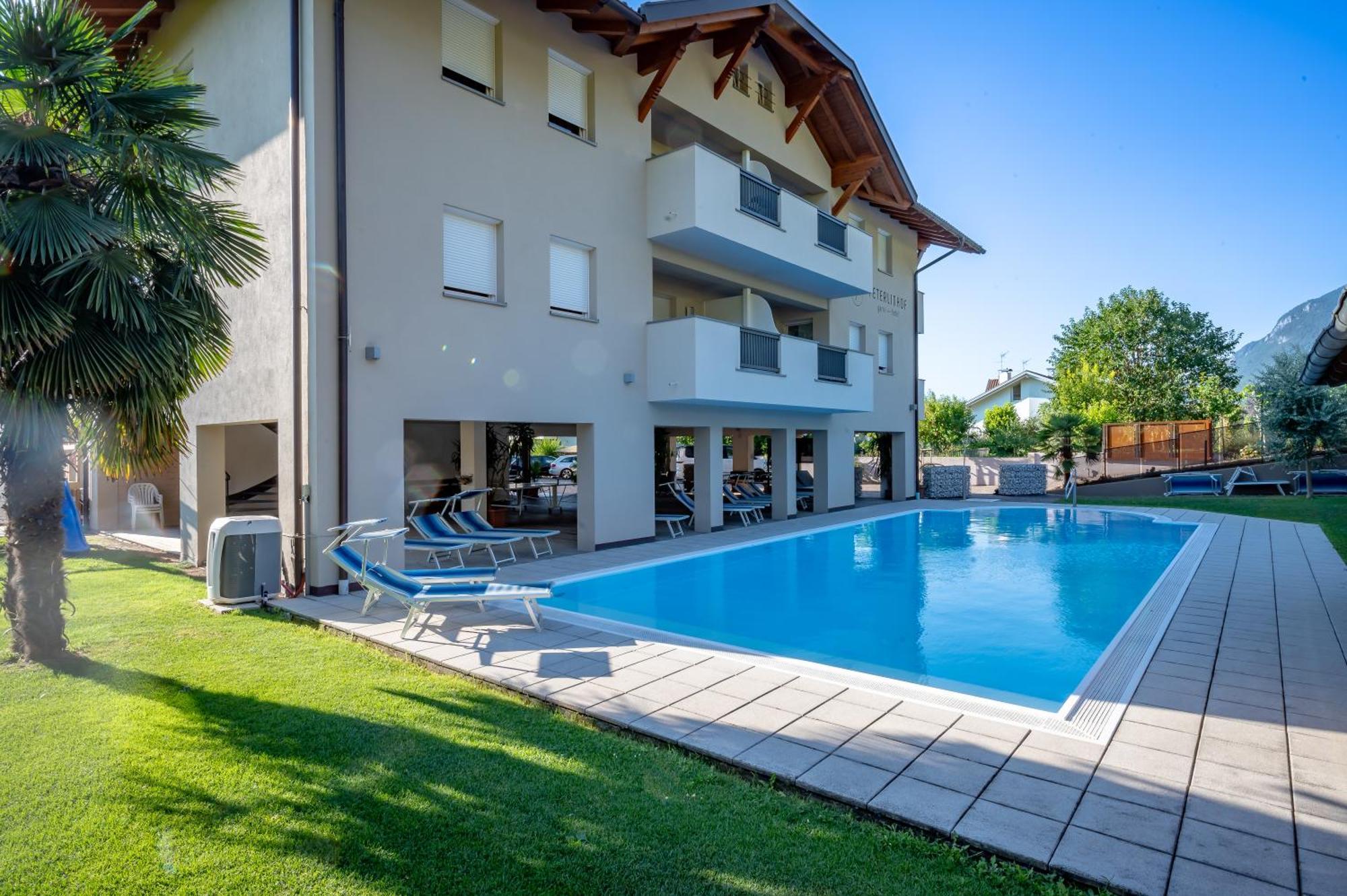 Garni Hotel Peterlinhof Caldaro Zewnętrze zdjęcie