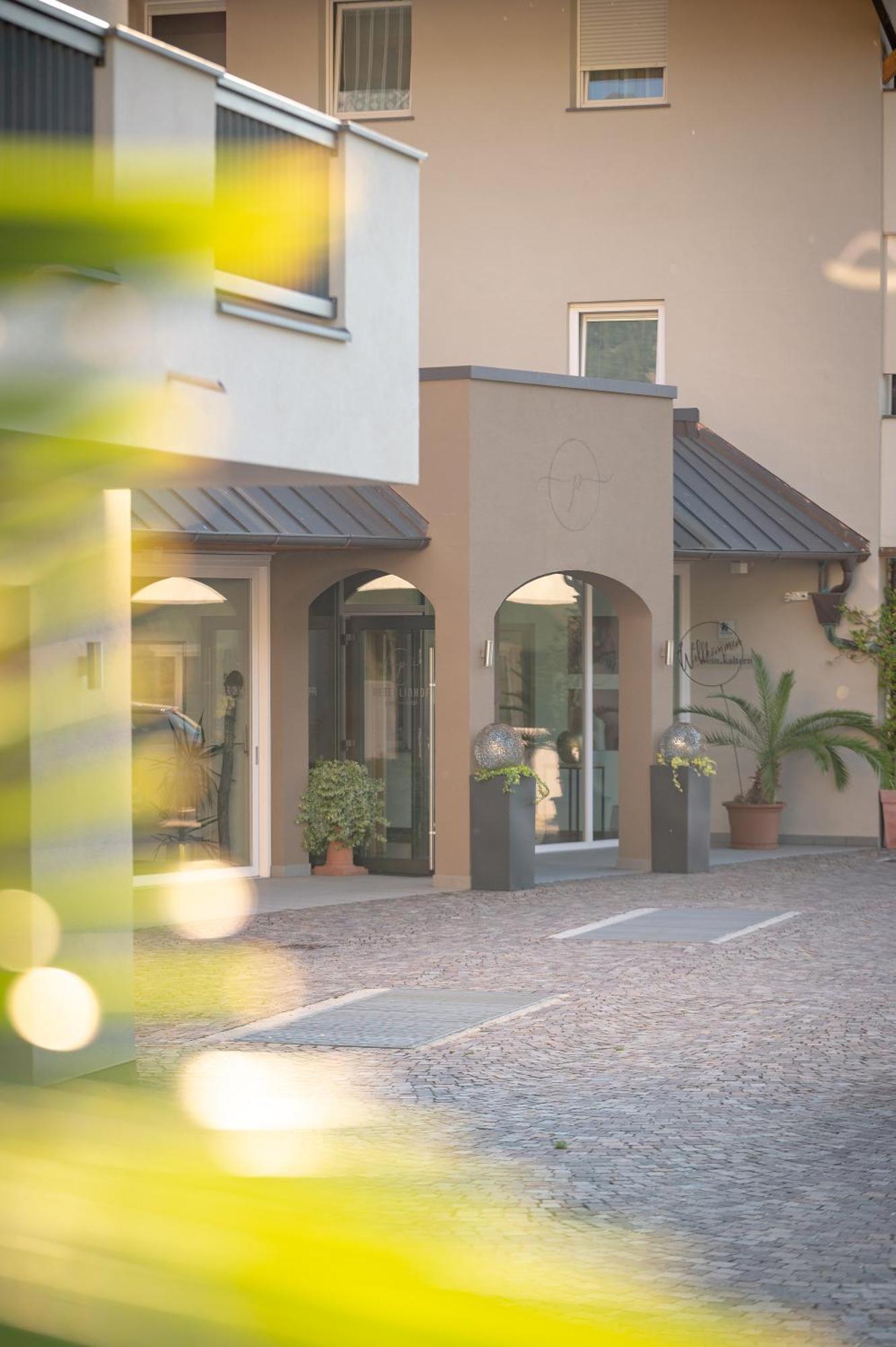 Garni Hotel Peterlinhof Caldaro Zewnętrze zdjęcie